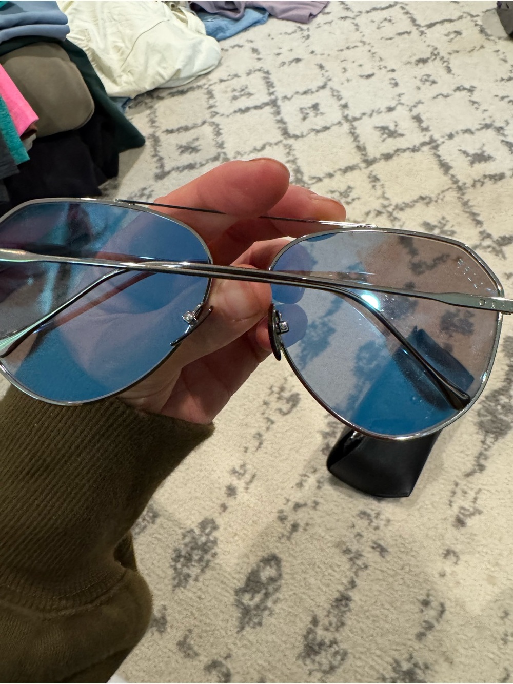 Aviator-Style Sunglasses with Blue Mirrored Lenses - DIFF